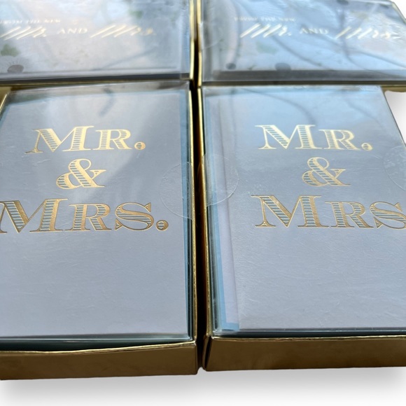 4 Box Set - Mr & Mrs Graphique 16 Cards & Envelopes Wedding Cards x Bundle of 4 - Picture 3 of 5
